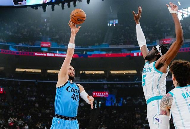 多特蒙德巨星伤愈复出即破门，全场球迷沸腾，作为一直还有地址.