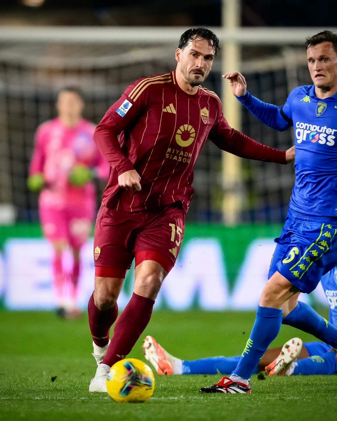 今夜罗马刷新队史纪录：意甲节点到来，信心回归，身体对抗强度拉满